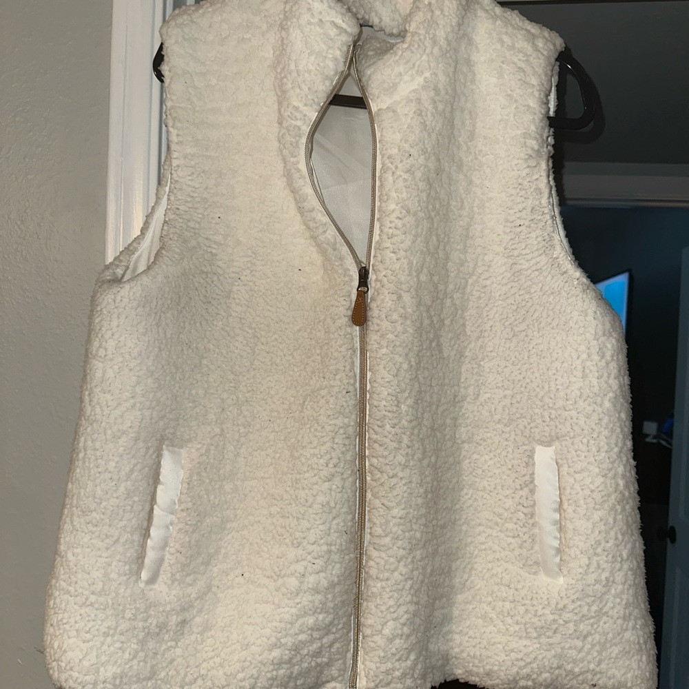 Women's White Sherpa Vest - Picture 1 of 2